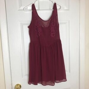 ! Tobi Burgundy Mesh Lace Preppy Romantic Fairy Date Night Mini Dress Women M
